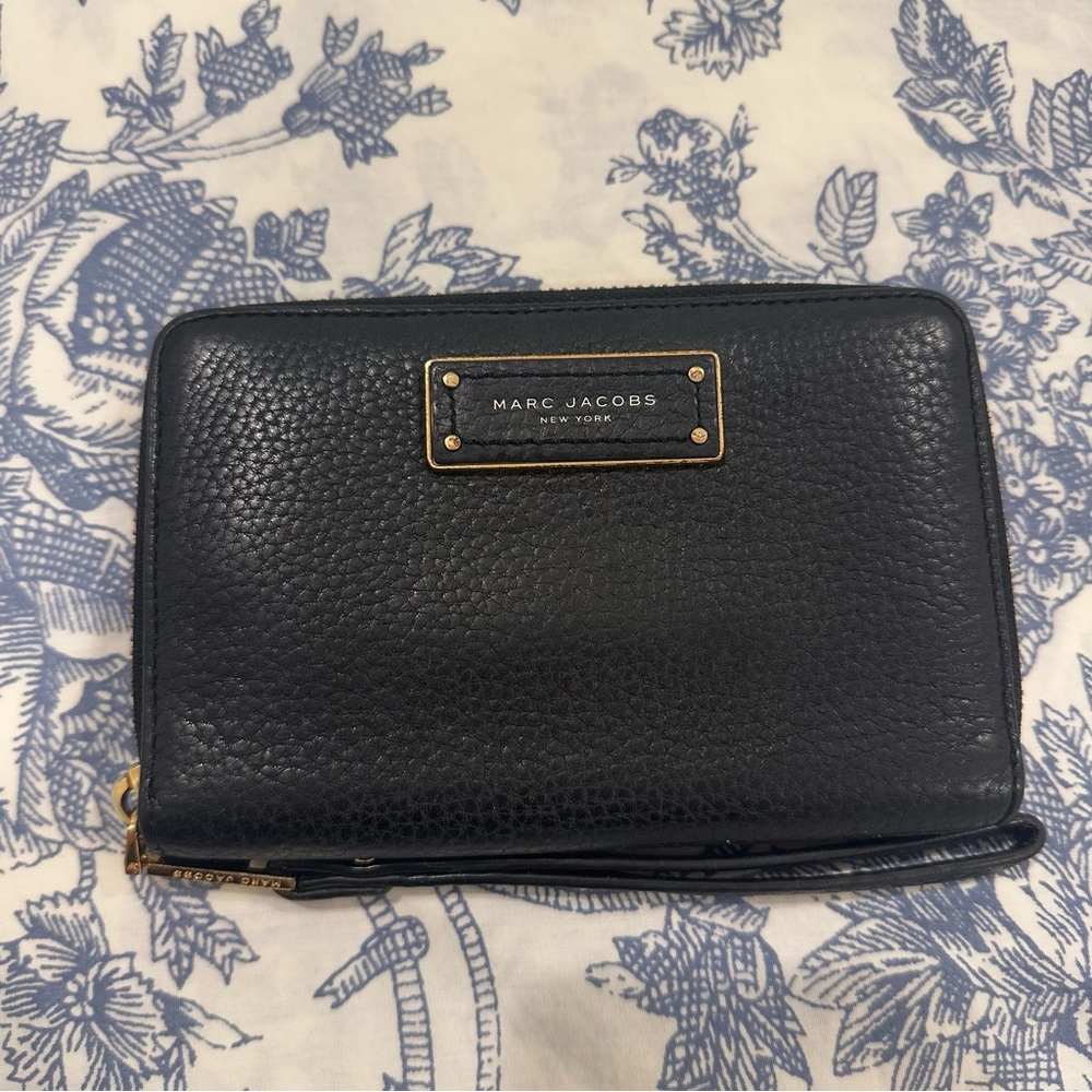 Marc Jacobs Leather Wristlet Wallet